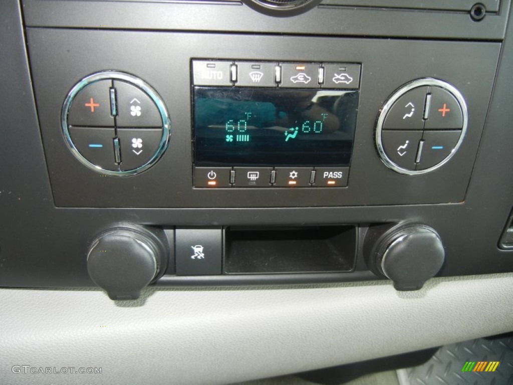 2007 GMC Sierra 1500 SLE Crew Cab Controls Photo #54386809