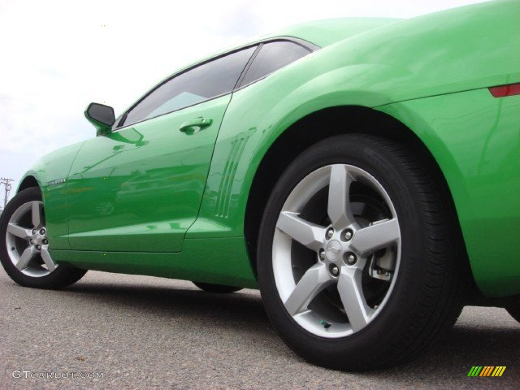 2010 Camaro LT Coupe - Synergy Green Metallic / Black photo #31