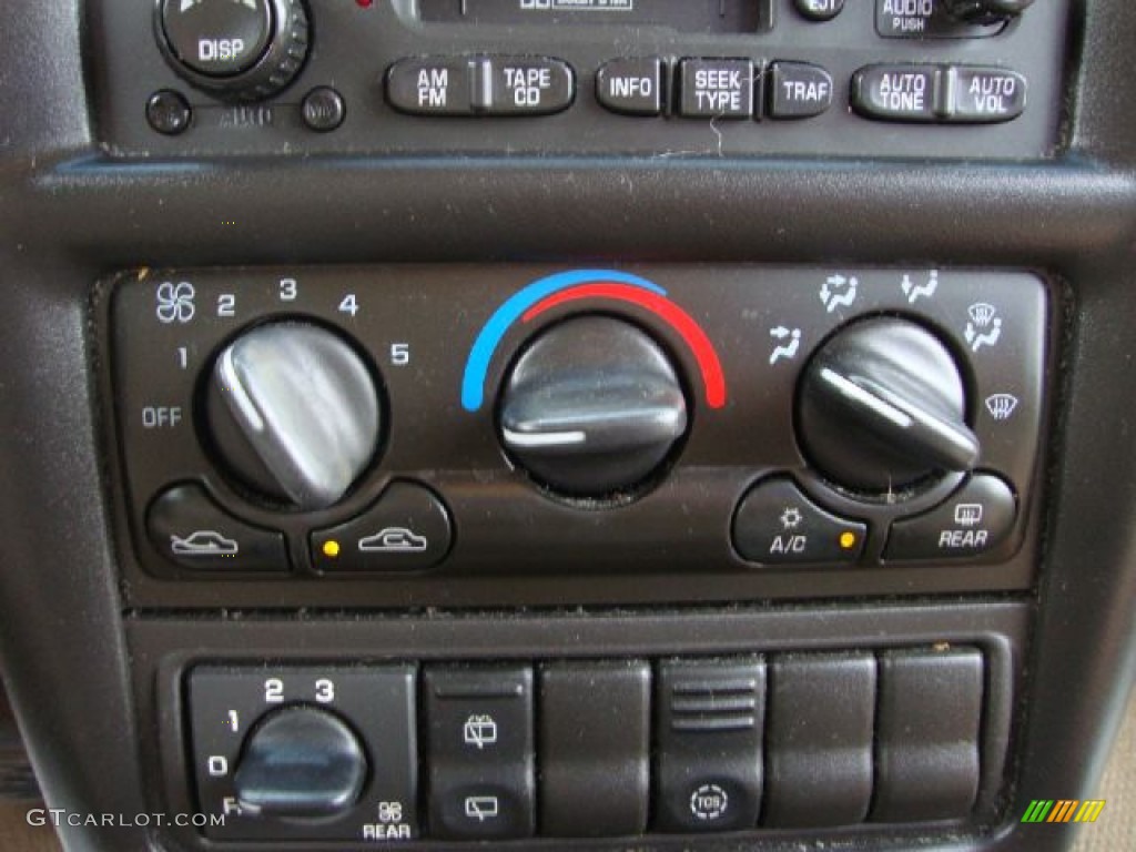2000 Chevrolet Venture LT Controls Photos