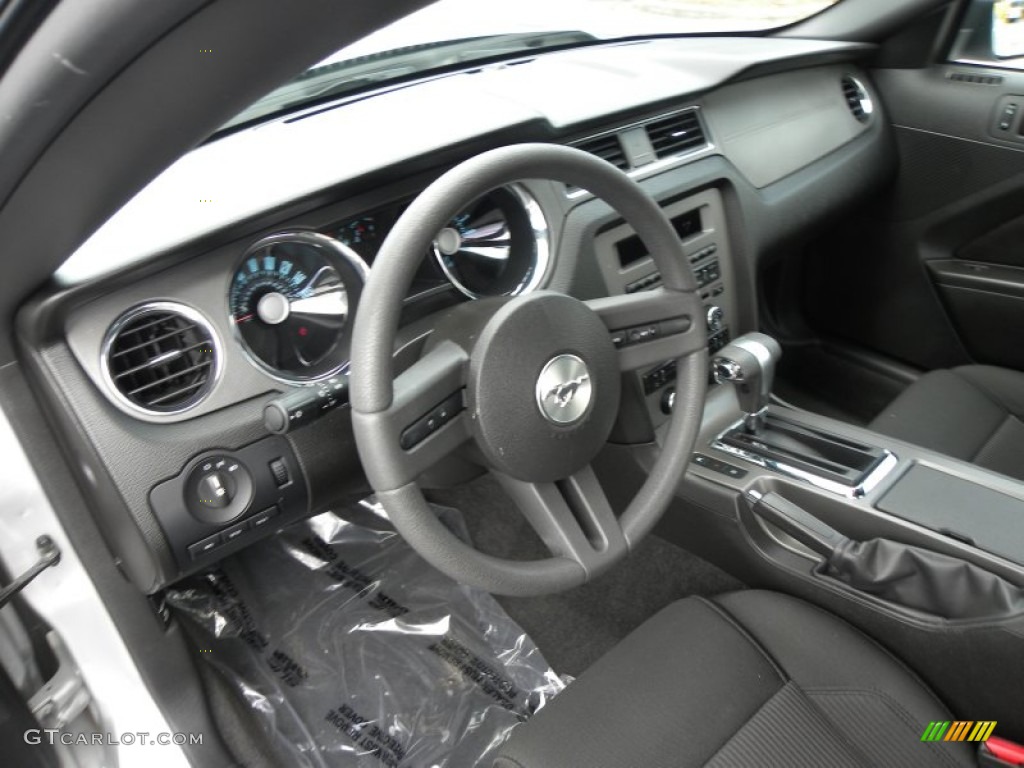 2011 Mustang V6 Coupe - Ingot Silver Metallic / Charcoal Black photo #3