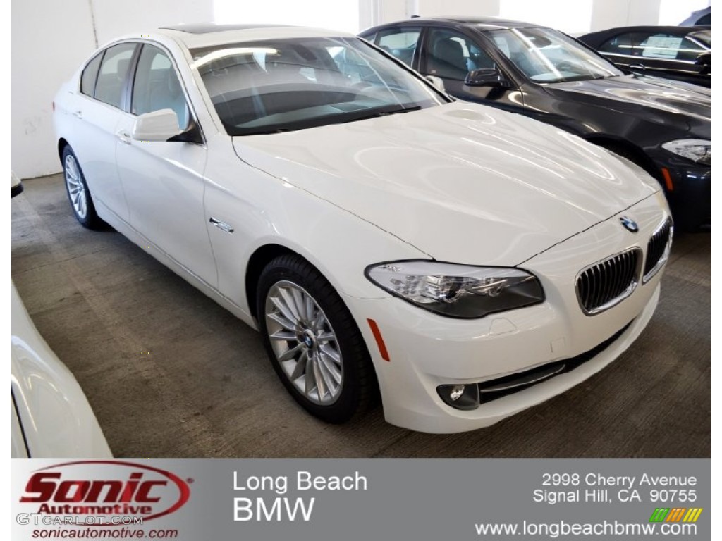 2011 5 Series 535i Sedan - Alpine White / Black photo #1