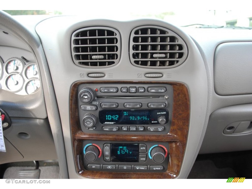 2004 Buick Rainier CXL Audio System Photos