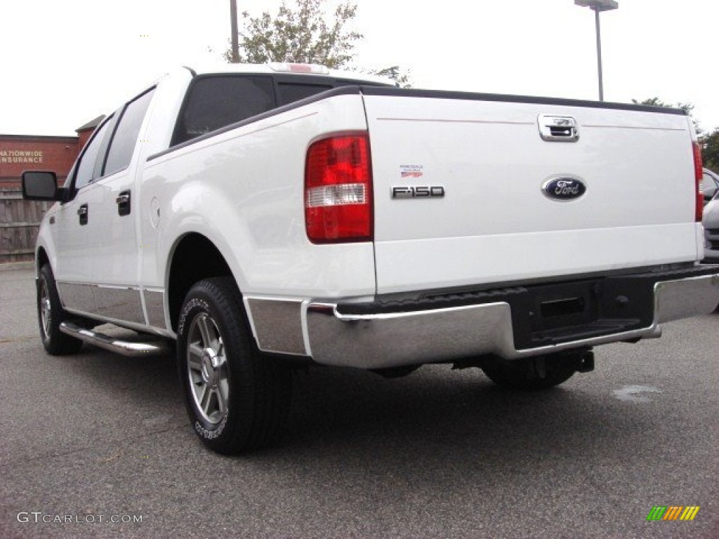 2006 F150 XLT SuperCrew - Oxford White / Medium/Dark Flint photo #3