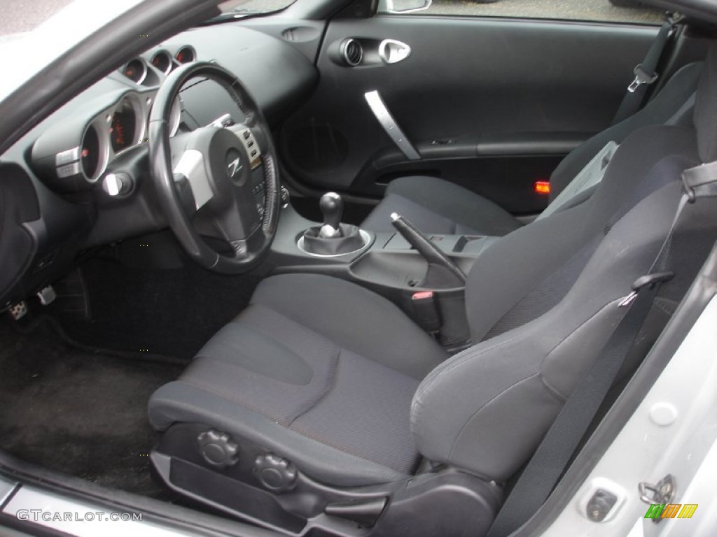Charcoal Interior 2005 Nissan 350Z Enthusiast Coupe Photo #54397546