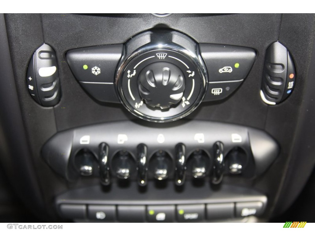 2012 Mini Cooper S Countryman All4 AWD Controls Photo #54400603