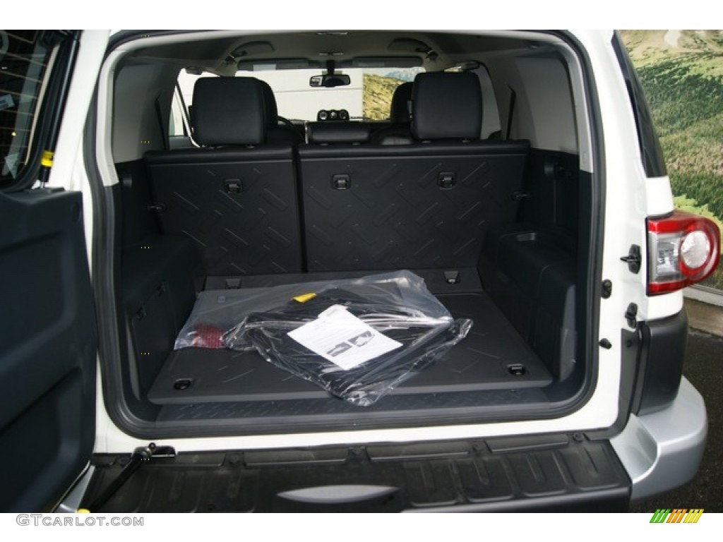 2012 Toyota FJ Cruiser 4WD Trunk Photo #54402637