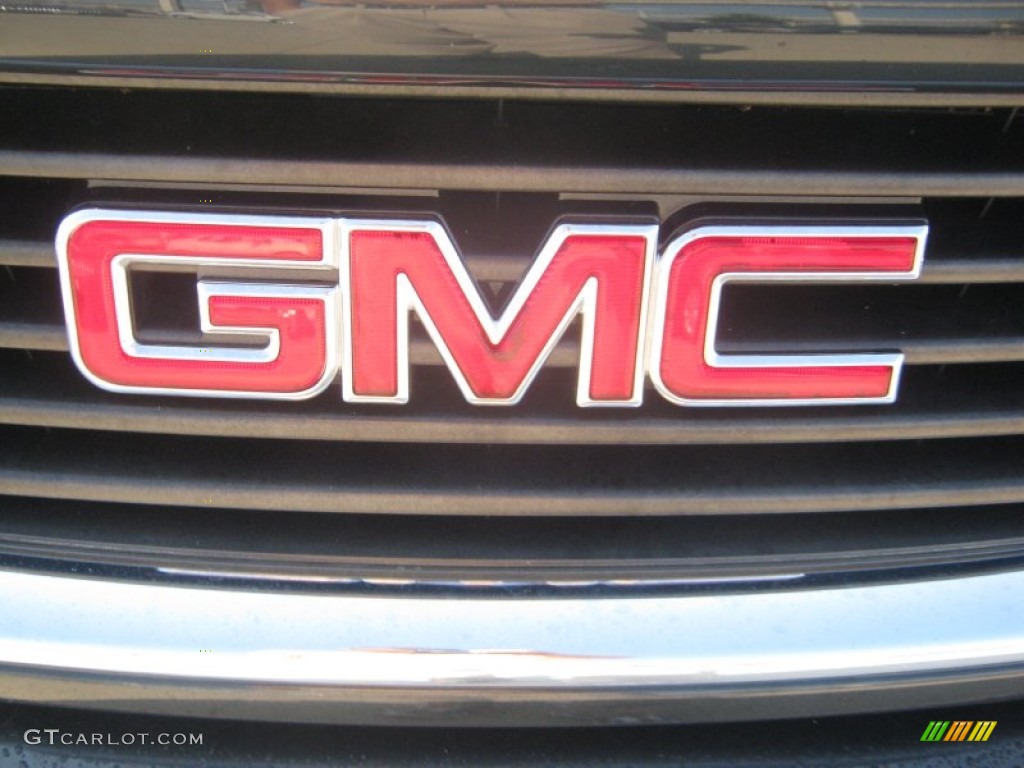 2004 GMC Envoy XUV SLT Marks and Logos Photo #54404983