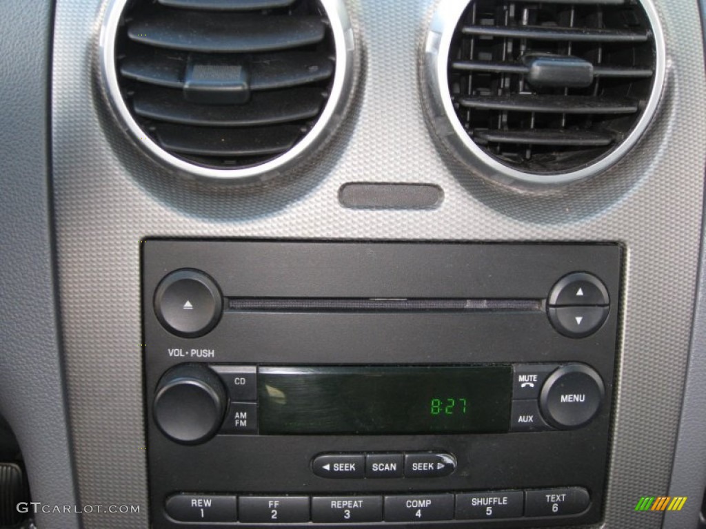 2005 Ford Freestyle SE AWD Audio System Photo #54405850