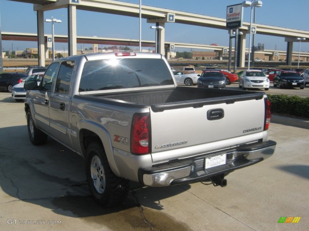 2005 Silverado 1500 Z71 Crew Cab 4x4 - Silver Birch Metallic / Medium Gray photo #3