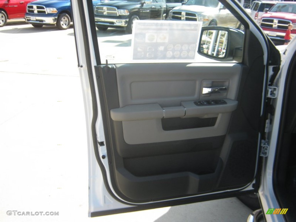 2011 Ram 1500 SLT Quad Cab - Bright White / Dark Slate Gray/Medium Graystone photo #13