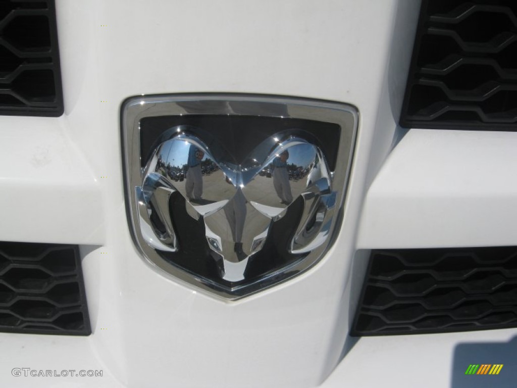 2011 Ram 1500 SLT Quad Cab - Bright White / Dark Slate Gray/Medium Graystone photo #22