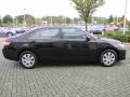 Black - Camry LE Photo No. 6