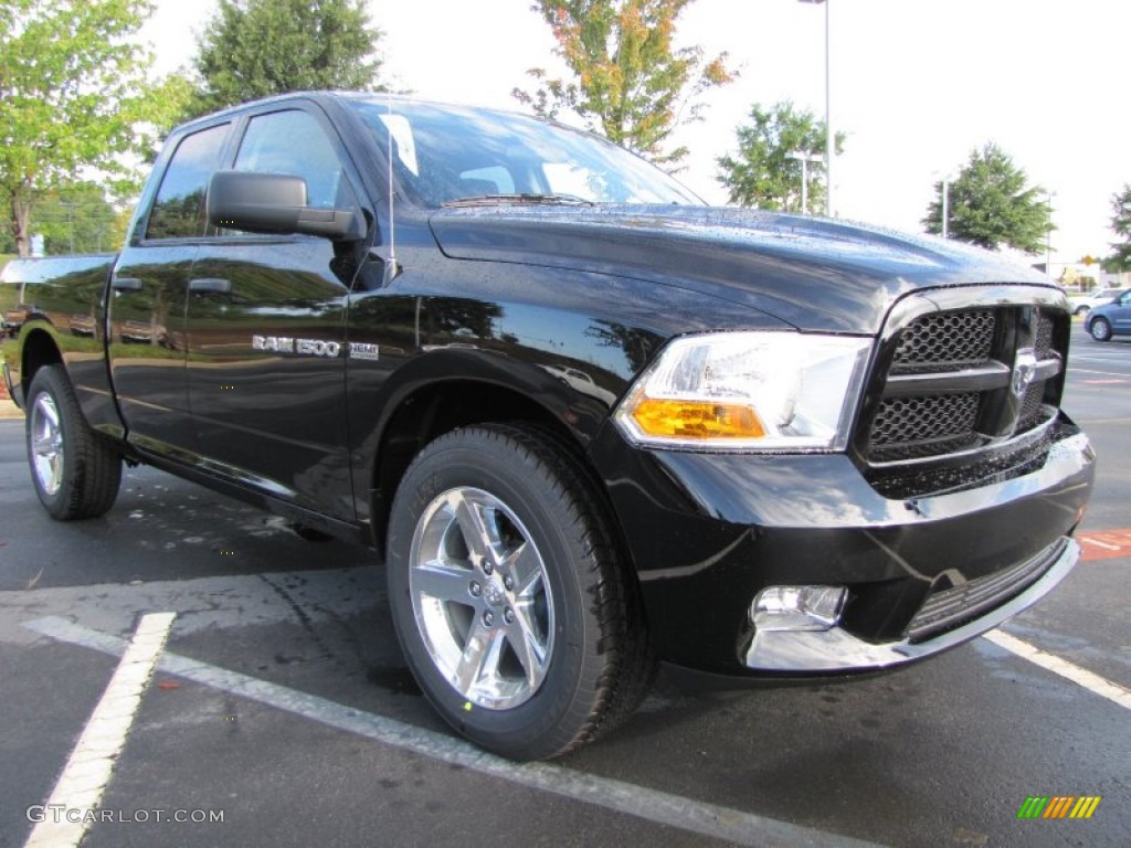 2012 Ram 1500 Express Quad Cab - Black / Dark Slate Gray/Medium Graystone photo #4