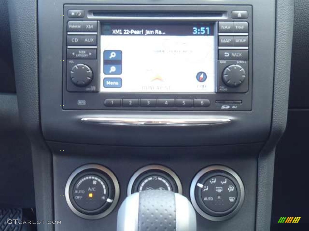 2011 Rogue SV - Wicked Black / Black photo #9
