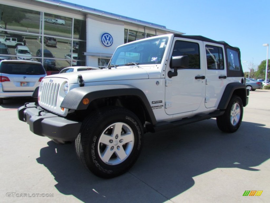 2010 Stone White Jeep Wrangler Unlimited Sport 4x4 54379191 Photo 2
