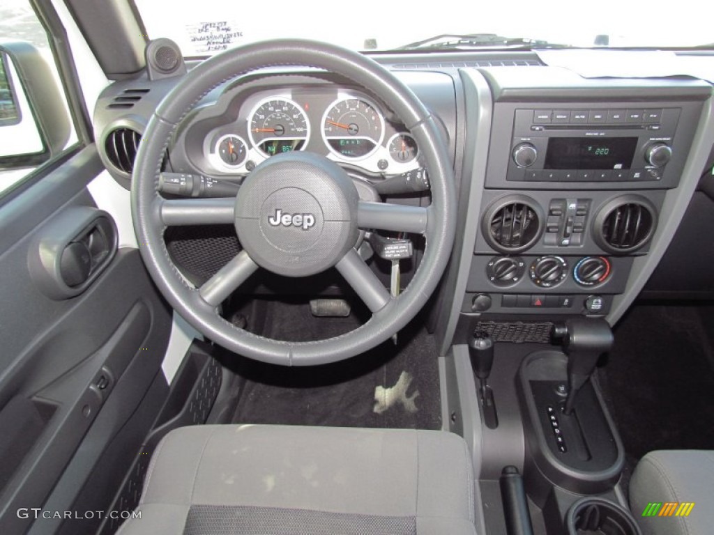 2010 Wrangler Unlimited Sport 4x4 - Stone White / Dark Slate Gray/Medium Slate Gray photo #14