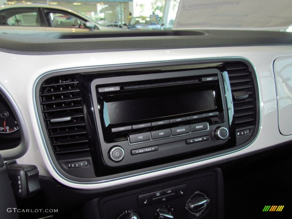 2012 Volkswagen Beetle Turbo Audio System Photo #54413272