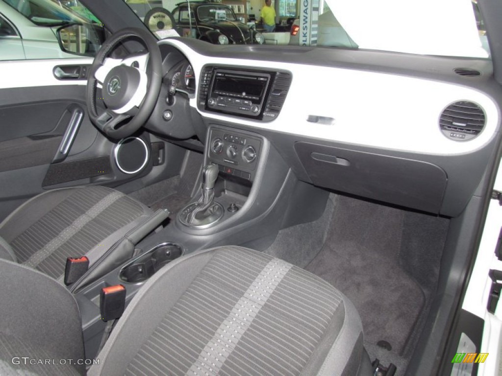 2012 Volkswagen Beetle Turbo Titan Black Dashboard Photo #54413281