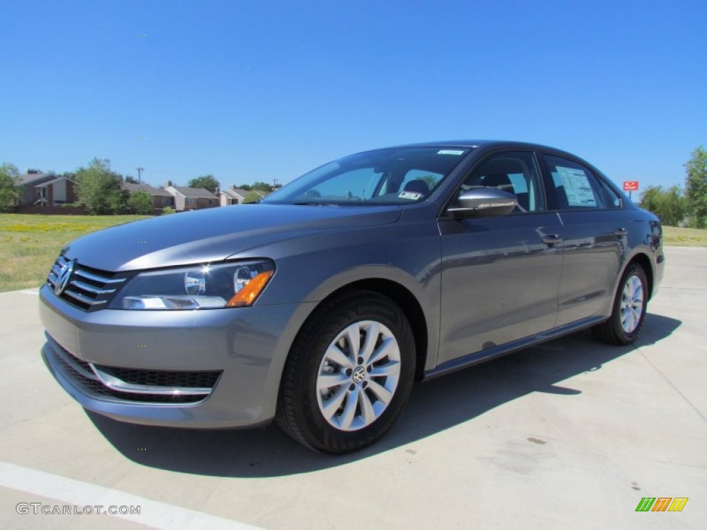 Platinum Gray Metallic 2012 Volkswagen Passat 2.5L S Exterior Photo #54413560