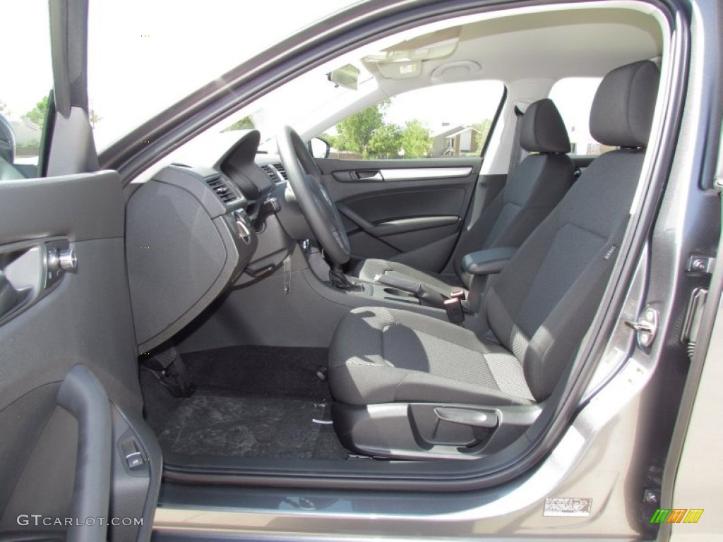 Titan Black Interior 2012 Volkswagen Passat 2.5L S Photo #54413575