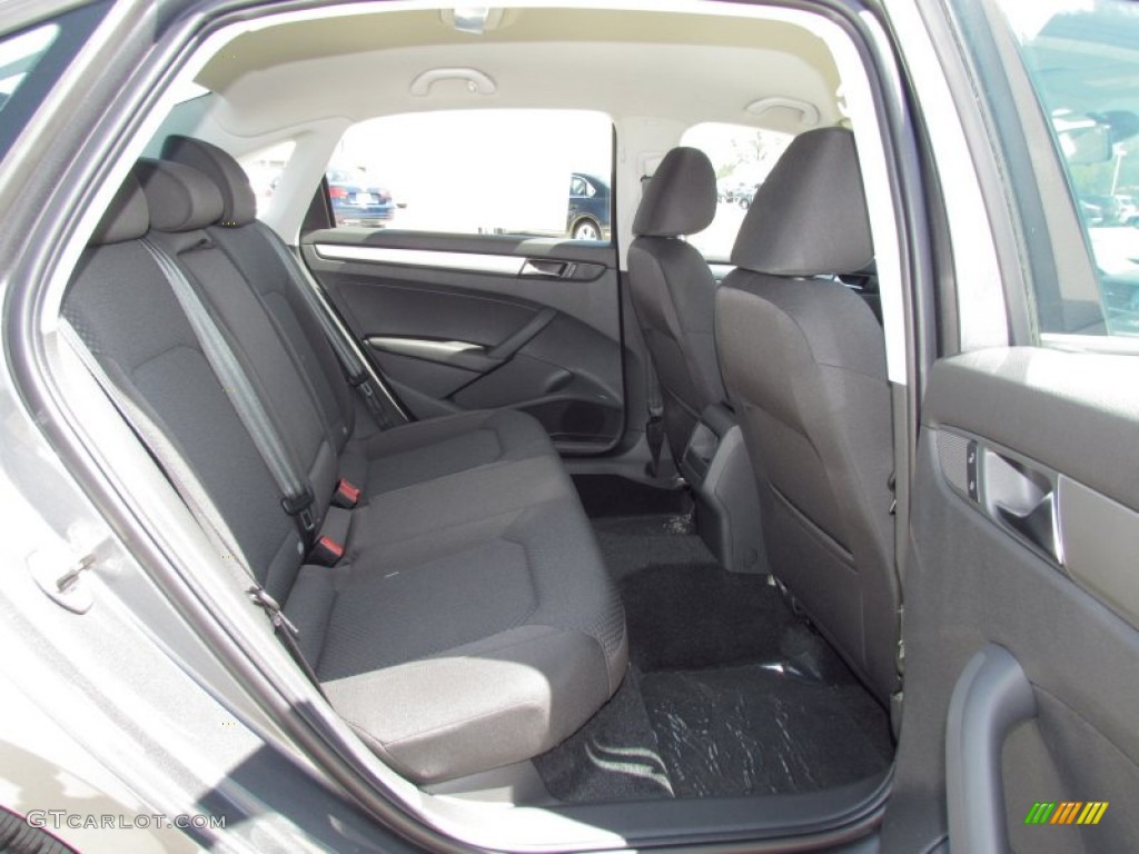 Titan Black Interior 2012 Volkswagen Passat 2.5L S Photo #54413581