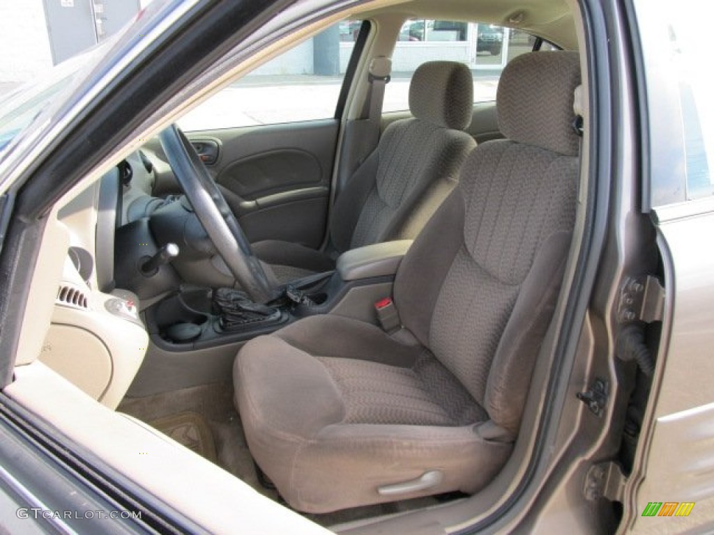 2002 Grand Am SE Sedan - Dark Bronzemist Metallic / Dark Taupe photo #14