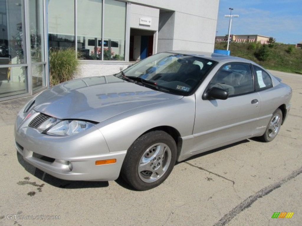 2005 Sunfire Coupe - Liquid Silver Metallic / Graphite photo #2