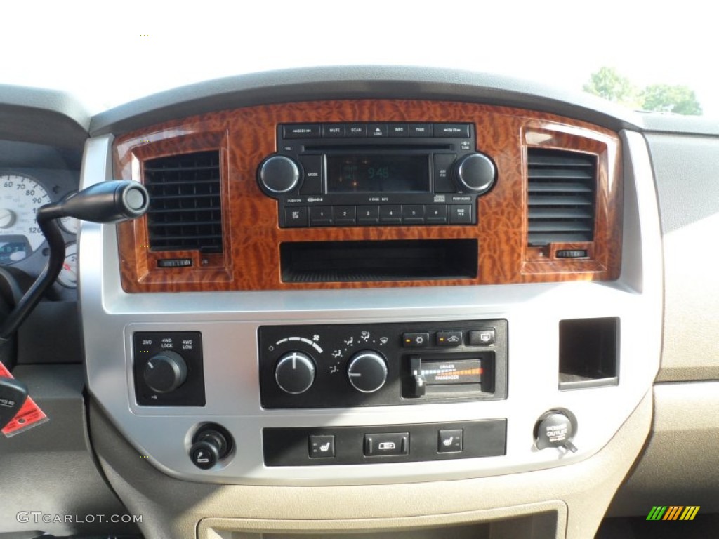 2007 Dodge Ram 2500 SLT Mega Cab 4x4 Controls Photo #54420948