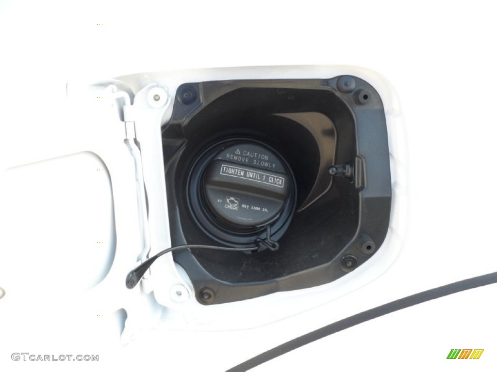 2012 Tacoma V6 SR5 Prerunner Access cab - Super White / Graphite photo #14