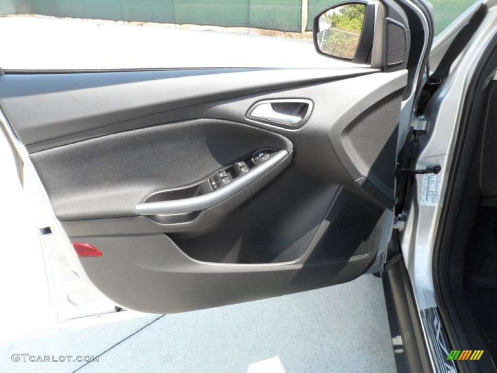 2012 Ford Focus Titanium Sedan Charcoal Black Door Panel Photo #54423246