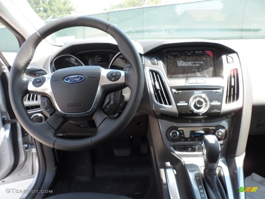 2012 Focus Titanium Sedan - Ingot Silver Metallic / Charcoal Black photo #24