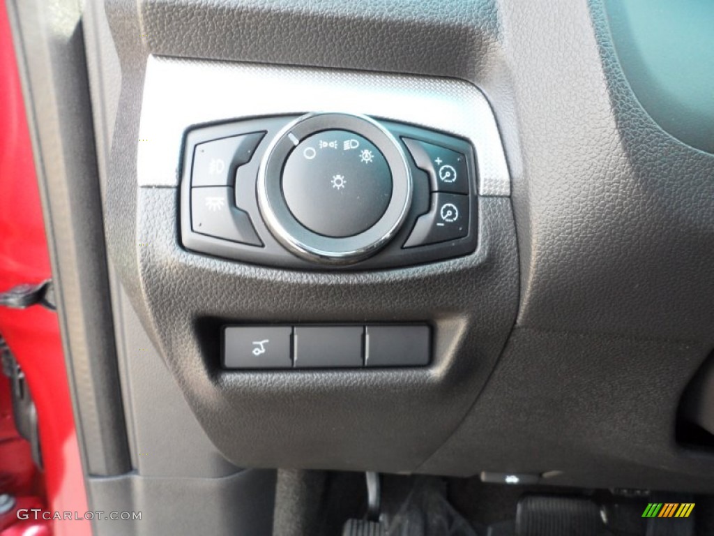 2012 Ford Explorer XLT Controls Photo #54424386