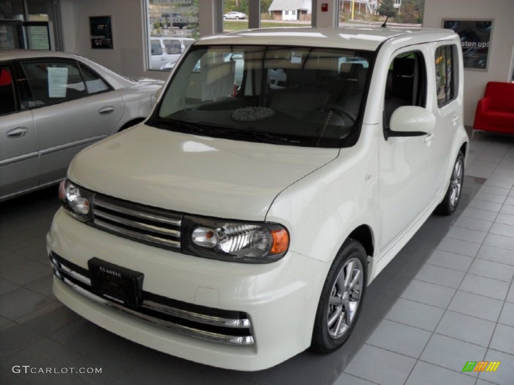 White Pearl 2010 Nissan Cube Krom Edition Exterior Photo #54428646