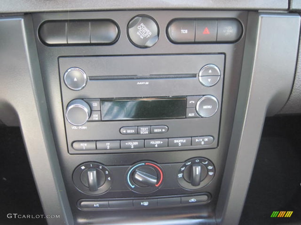 2009 Ford Mustang GT Coupe Audio System Photo #54428831