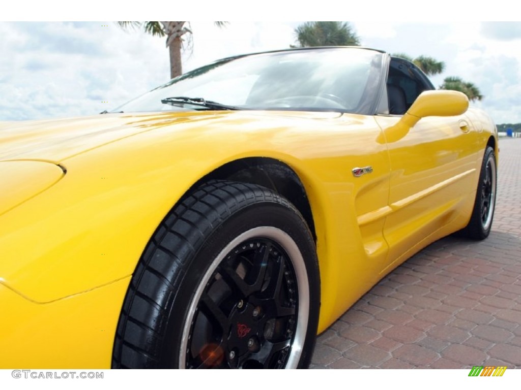 2002 Corvette Coupe - Millenium Yellow / Black photo #15