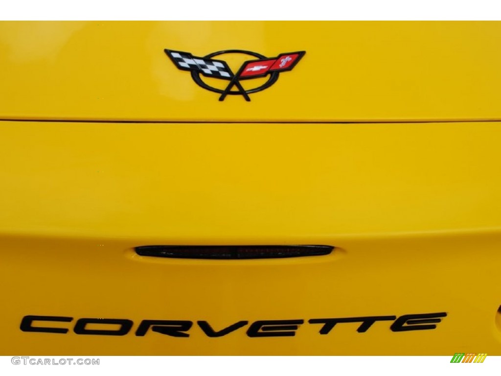2002 Corvette Coupe - Millenium Yellow / Black photo #20