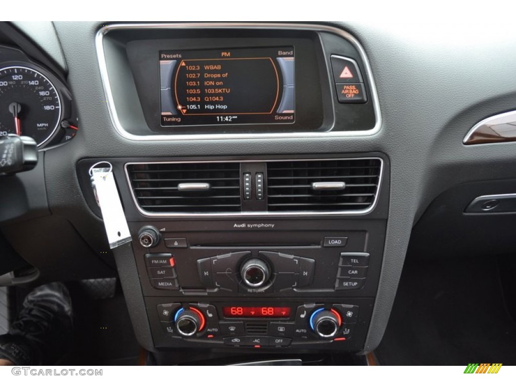 2009 Audi Q5 3.2 Premium quattro Controls Photo #54436632