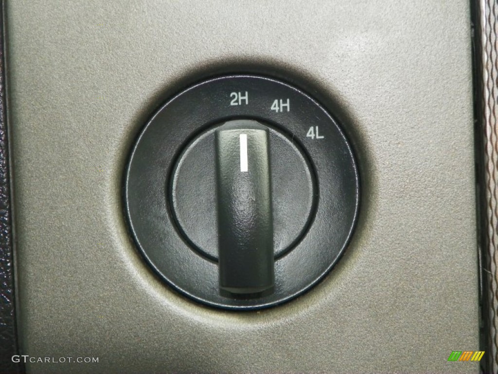 2004 Ford F150 FX4 SuperCab 4x4 Controls Photo #54438705