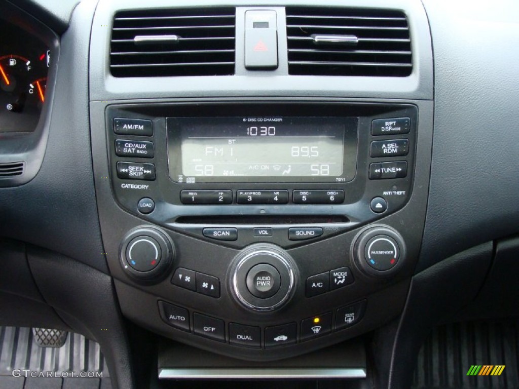 2004 Honda Accord EX Coupe Controls Photo #54439713