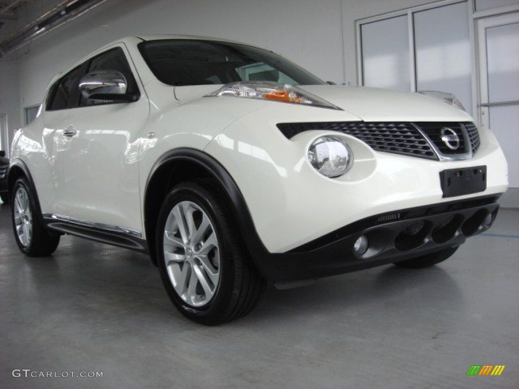 2011 Juke SL AWD - White Pearl / Black/Red w/Silver Trim photo #1