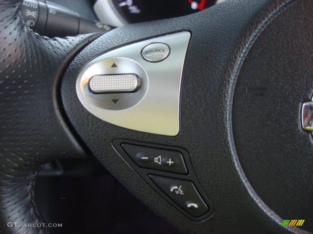 2011 Juke SL AWD - White Pearl / Black/Red w/Silver Trim photo #16