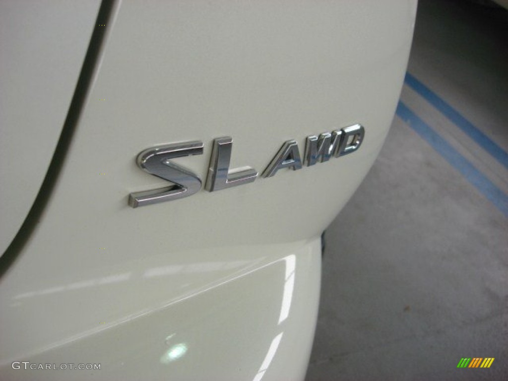 2011 Juke SL AWD - White Pearl / Black/Red w/Silver Trim photo #22