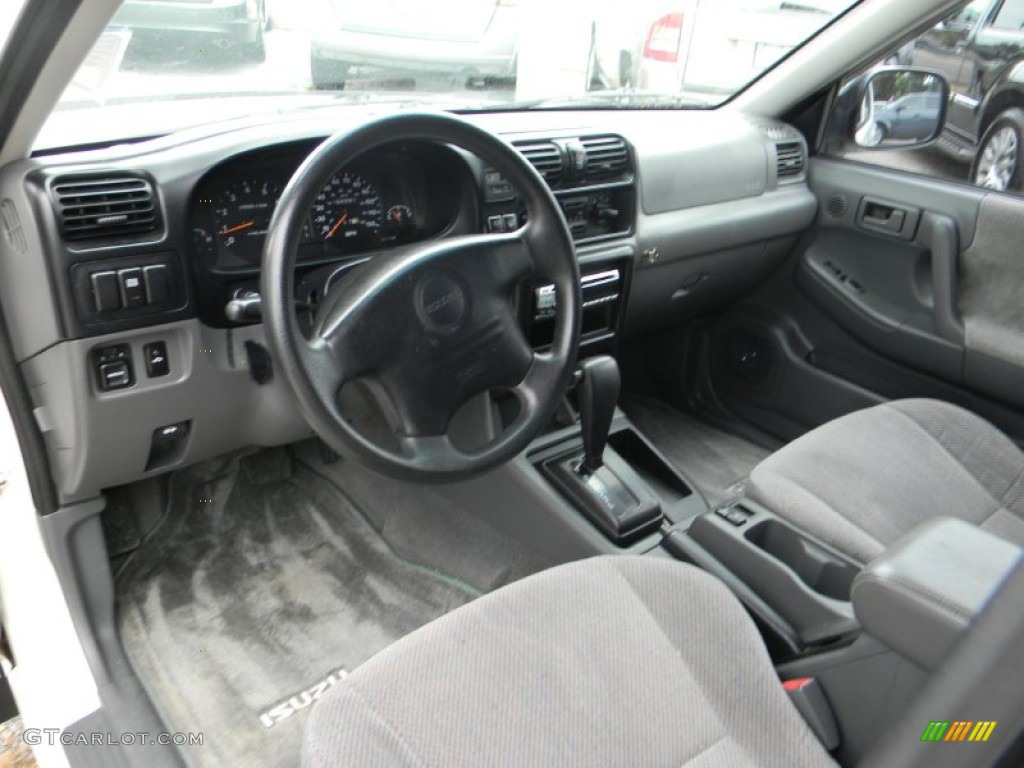 Gray Interior 1999 Isuzu Rodeo S Photo #54442176