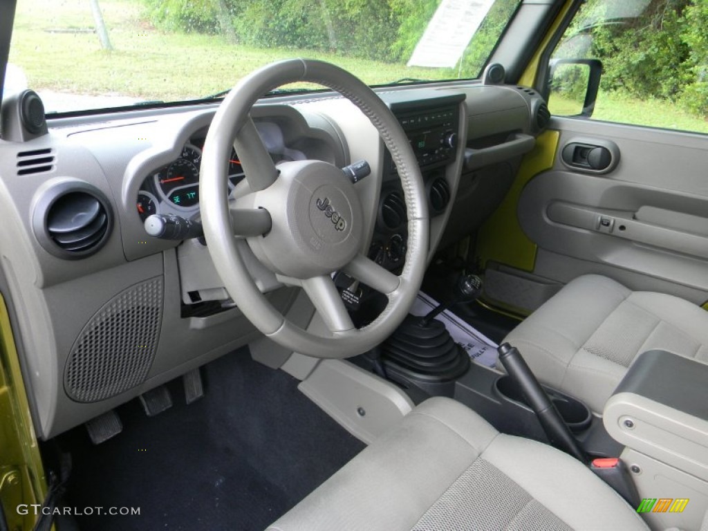 2008 Wrangler Unlimited Rubicon 4x4 - Rescue Green Metallic / Dark Khaki/Medium Khaki photo #16