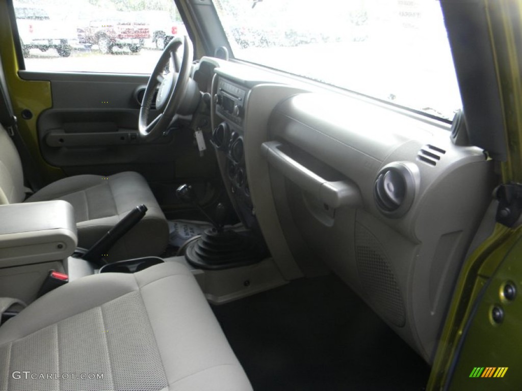 2008 Wrangler Unlimited Rubicon 4x4 - Rescue Green Metallic / Dark Khaki/Medium Khaki photo #20