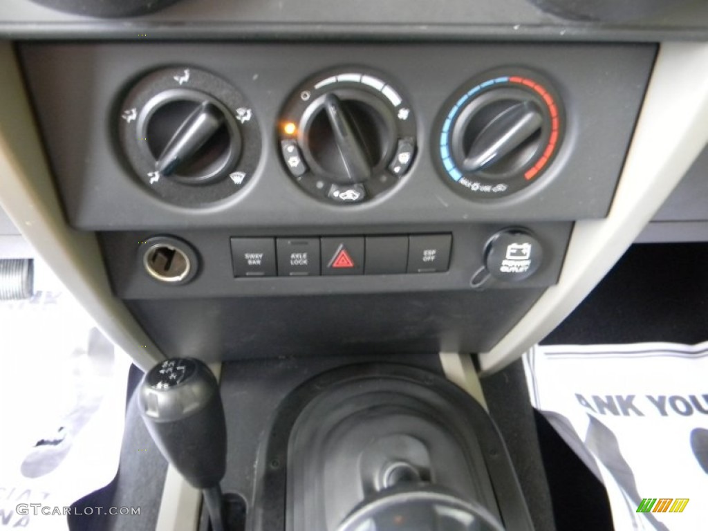 2008 Wrangler Unlimited Rubicon 4x4 - Rescue Green Metallic / Dark Khaki/Medium Khaki photo #22