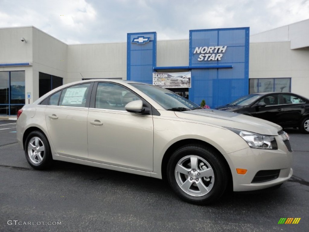 Gold Mist Metallic Chevrolet Cruze