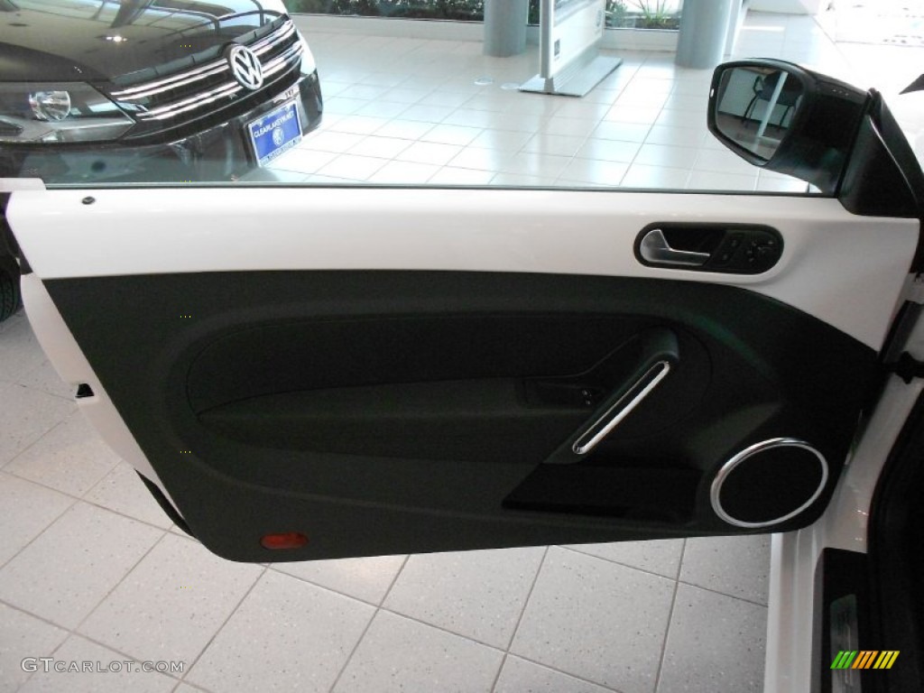 2012 Volkswagen Beetle Turbo Titan Black Door Panel Photo #54445230