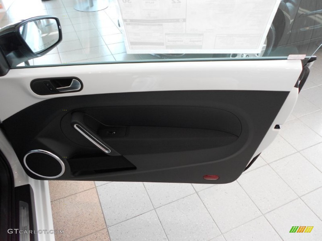 2012 Volkswagen Beetle Turbo Titan Black Door Panel Photo #54445248