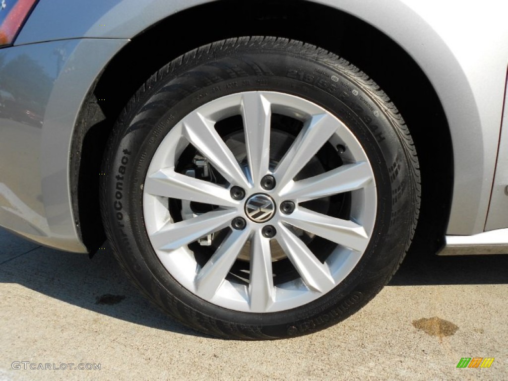 2012 Volkswagen Passat 2.5L SEL Wheel Photo #54446643
